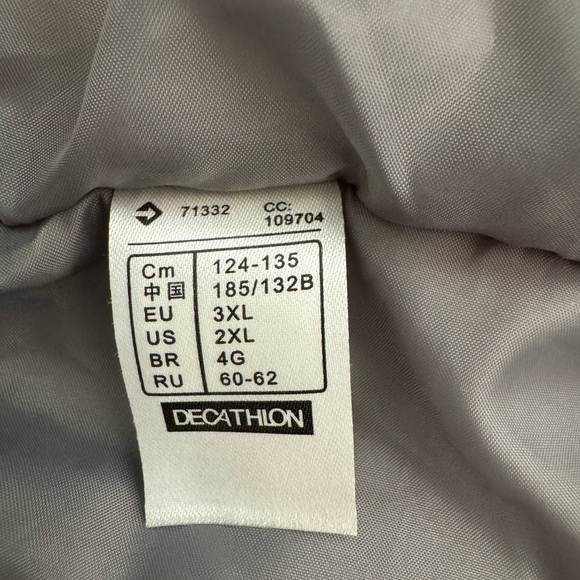 Quechua decathlon gray puffer vest 2XL - Picture 5 of 11